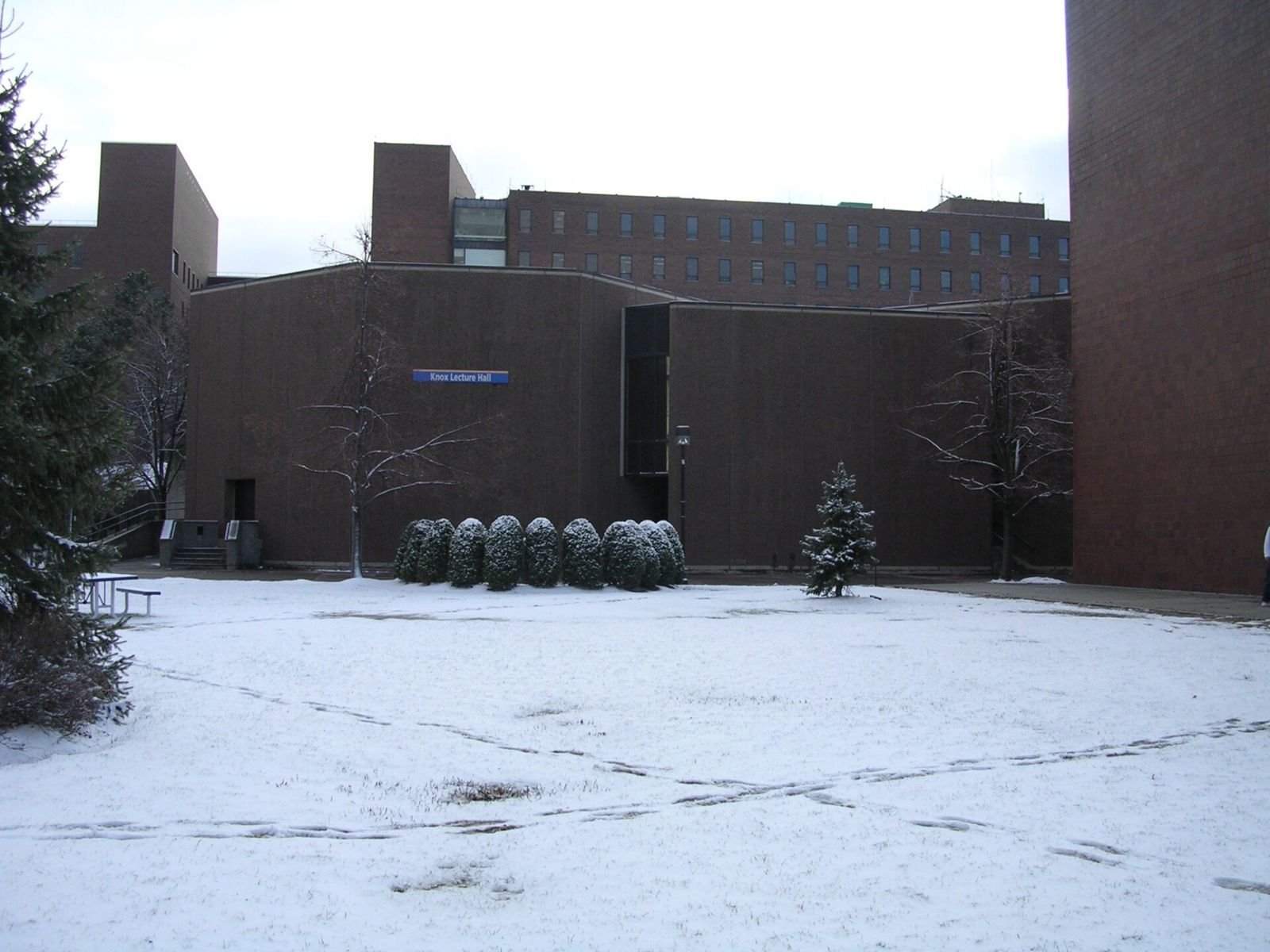 A lecture and training environment